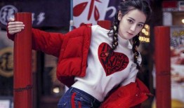 吃瓜娱乐迪丽热巴杨洋,瓜田娱乐，甜蜜互动引关注